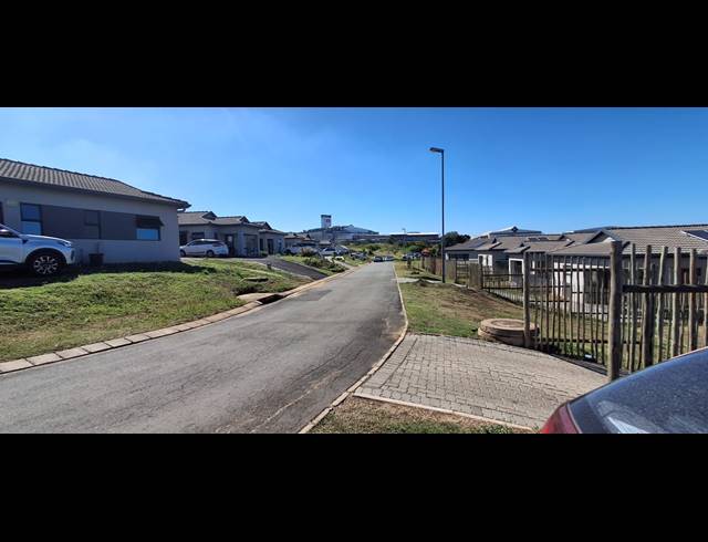3 BEDROOM FREESTANDING FOR SALE IN PALM VIEW ESTATE